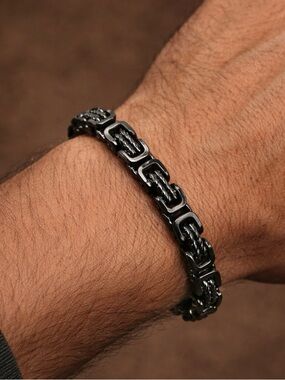 Stainless steel chain bracelet